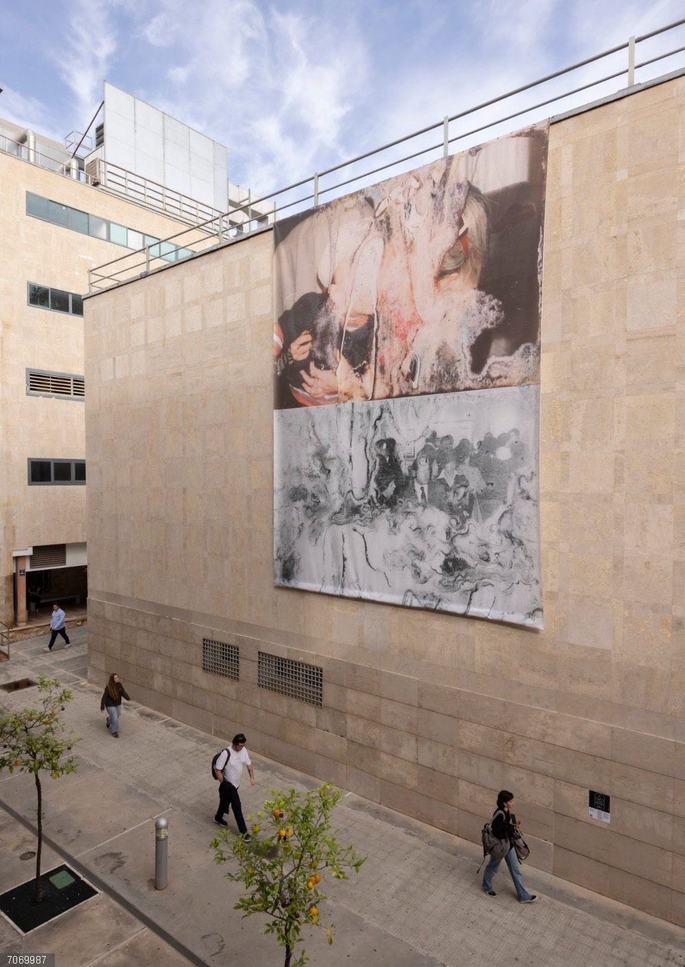 Cultura.- El genocidio en Palestina o la dana, entre las propuestas efímeras de la Mostra art públic/universitat pública Las obras de la Mostra art públic/universitat pública se acercan al genocidio en Palestina, la DANA y los archivos de las disidencias sexuales