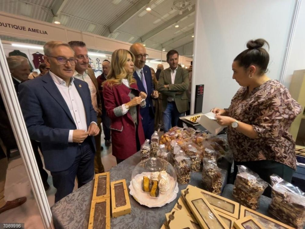 La vicepresidenta del Gobierno de Aragón, Mar Vaquero, ha inaugurado este viernes Expo Calamocha. La vicepresidenta del Gobierno de Aragón, Mar Vaquero, ha inaugurado este viernes Expo Calamocha.