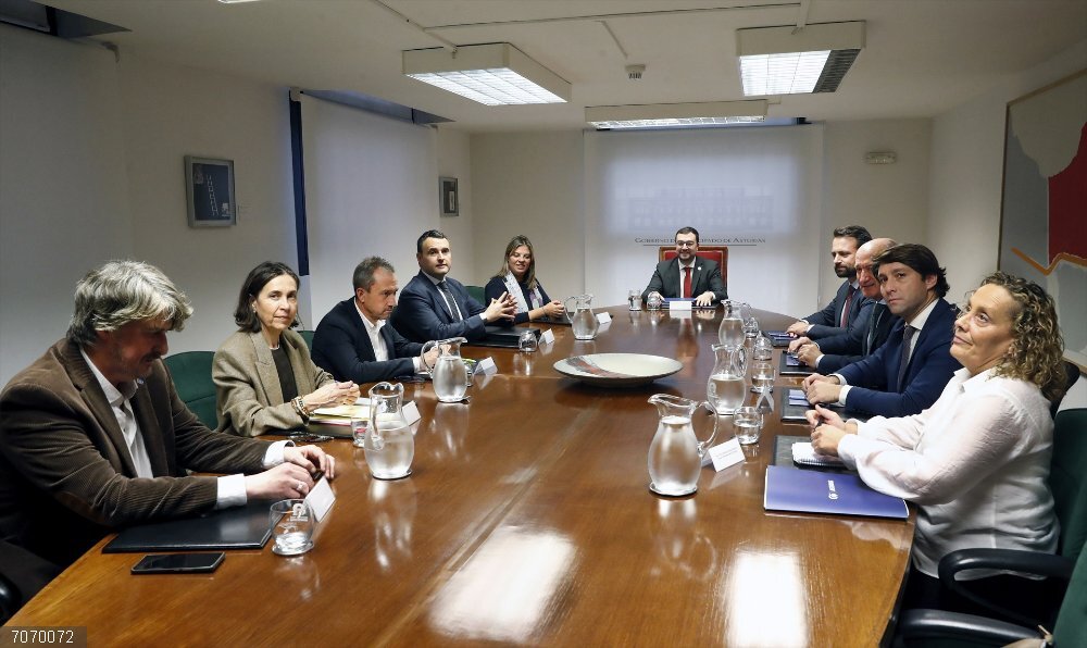 Peláez (PSOE) ve "incomprensible" la postura el PP sobre los presupuestos y dice que actúa como Vox Reunión sobre presupuestos