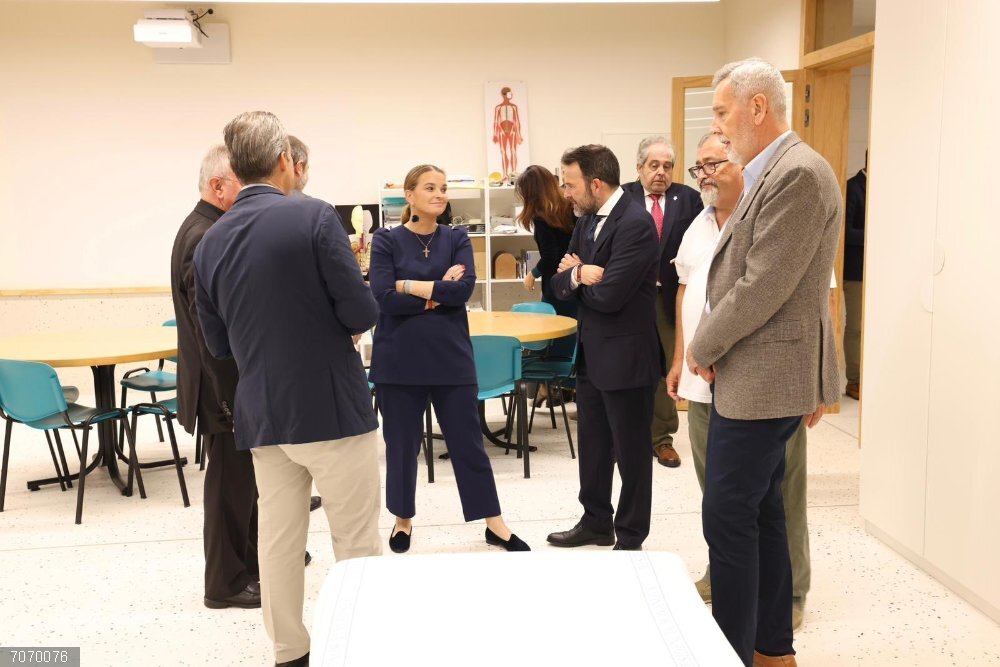Prohens reivindica al Colegio Montesión como una "referencia educativa" La presidenta del Govern, Marga Prohens, visita el nuevo edificio del Colegio de Montesión.