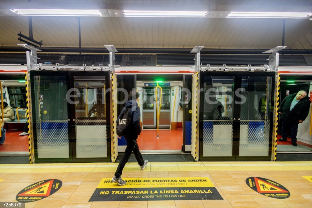 Primeras Puertas De And n En La L nea 6 De Metro De Madrid EUROPAPRESS primeras-puertas-de-and-n-en-la-l-nea-6-de-metro-de-madrid-europapress