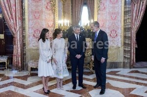 Los Reyes reciben al presidente de la República del Paraguay, Mario Abdo y a la Primera Dama