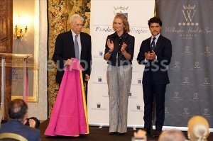 Mario Vargas Llosa recibe el “Capote de las Artes 2022”