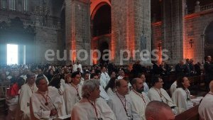 S.Santa.- Cientos de personas presencian el Sermón de las Siete Palabras este Viernes Santo en la Catedral de Valladolid