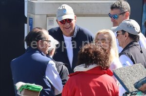 El Rey Juan Carlos acude al segundo día de regatas de Sanxenxo