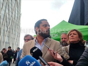 12M.- Ignacio Garriga (Vox) tilda a Sánchez de "enemigo de la prosperidad" y pide su dimisión