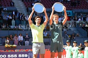Sebastian Korda y Jordan Thompson triunfan la final del dobles masculino del Mutua Madrid Open