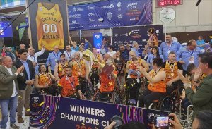 Baloncesto.- El Amiab Albacete alarga su reinado con la tercera Champions Cup