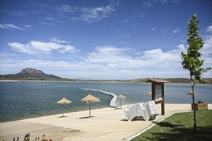 Turismo.- La Junta dice que Extremadura y agua es un "binomio que funciona" y se felicita por las Banderas Azules