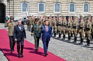 China/Hungría.-Orbán anuncia un incremento de la cooperación nuclear con China durante la visita oficial de Xi a Hungría