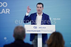 Juanma Moreno y Elías Bendodo clausuran la Unión Intermunicipal del PP de Málaga.