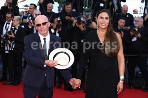 La española Karla Sofía Gascón, primera mujer trans en ganar el premio a Mejor Actriz en Cannes
