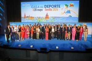 Sevilla.- Jesús Navas y Alisa Ozhogina, mejores deportistas del año en la Gala del Deporte que organiza el Ayuntamiento